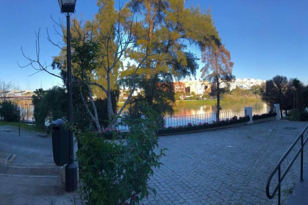 Apartamento Disfruta Desde Triana Junto Al Rio Sevilla